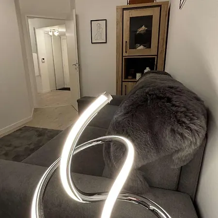 Calme, Jardin, 4 Pers, Proche Et Commerces, Parking, Normes Handicapés - Fr-1-494-167 Royan