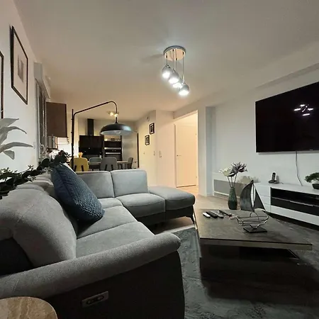 Calme, Jardin, 4 Pers, Proche Et Commerces, Parking, Normes Handicapés - Fr-1-494-167 *