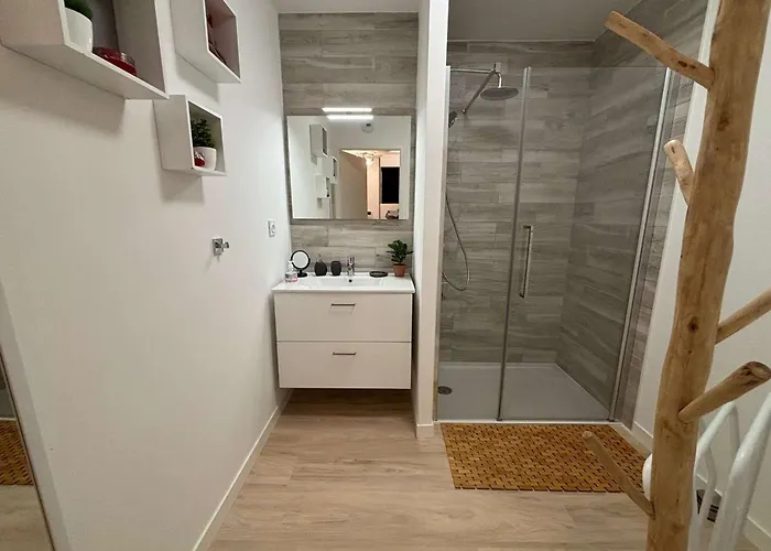 Apartmán Calme, Jardin, 4 Pers, Proche Et Commerces, Parking, Normes Handicapes - Fr-1-494-167 Royan