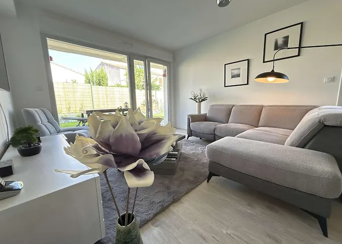 Apartmán Calme, Jardin, 4 Pers, Proche Et Commerces, Parking, Normes Handicapes - Fr-1-494-167 Royan