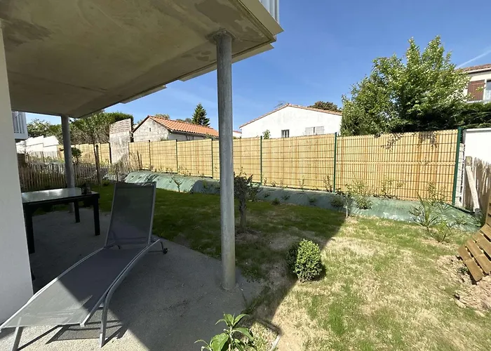 Calme, Jardin, 4 Pers, Proche Et Commerces, Parking, Normes Handicapes - Fr-1-494-167 * Royan
